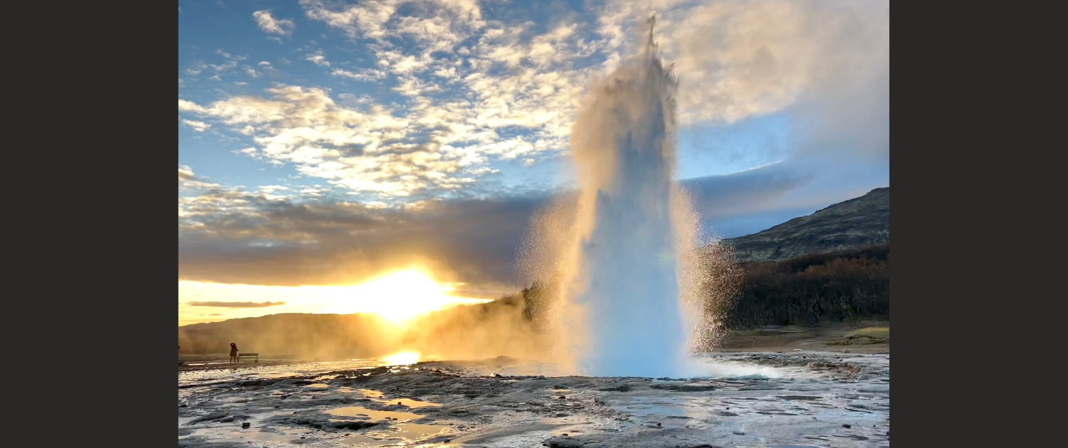 Strokkur bij Geysir IJsland - Agathe Vermeulen