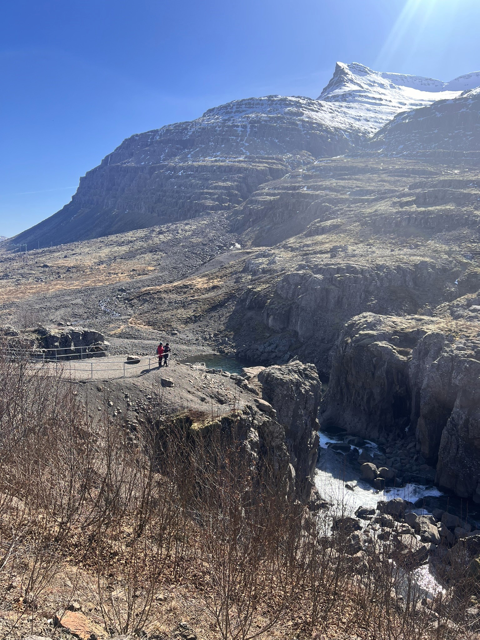 Waterval in het Berufjörður Waterval in het Berufjörður