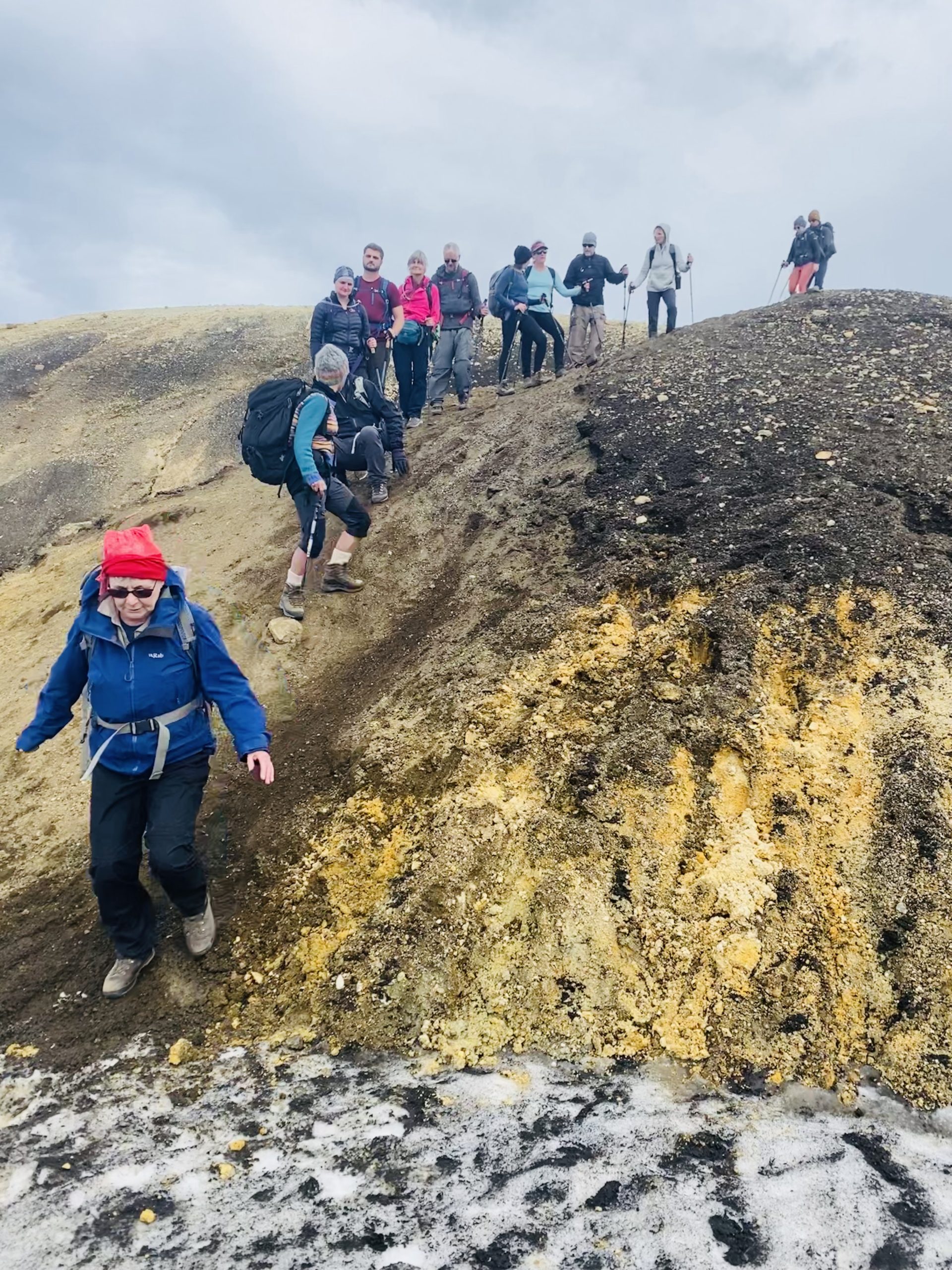Laugavegur Gruppenreise Anna Rottier - 28. Juli - Gruppe auf dem Berg