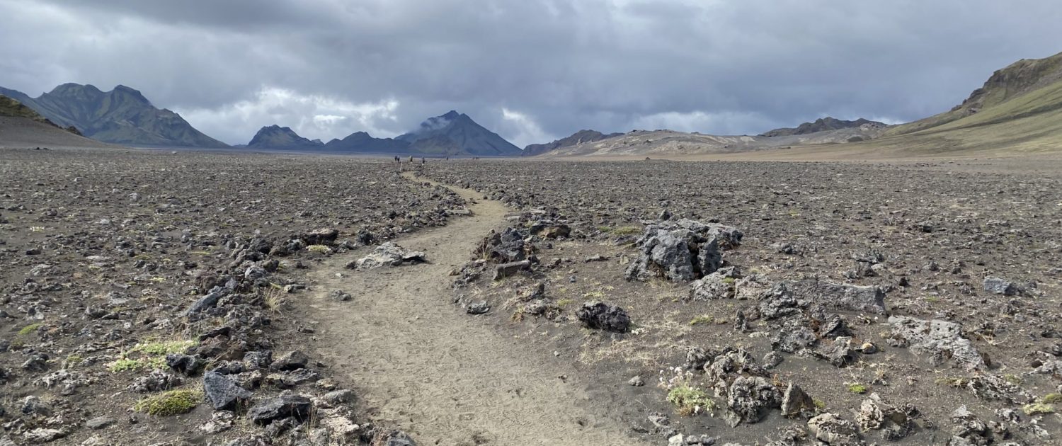 Laugavegur Gruppenreise Anna Rottier - 30. Juli - leere Straße