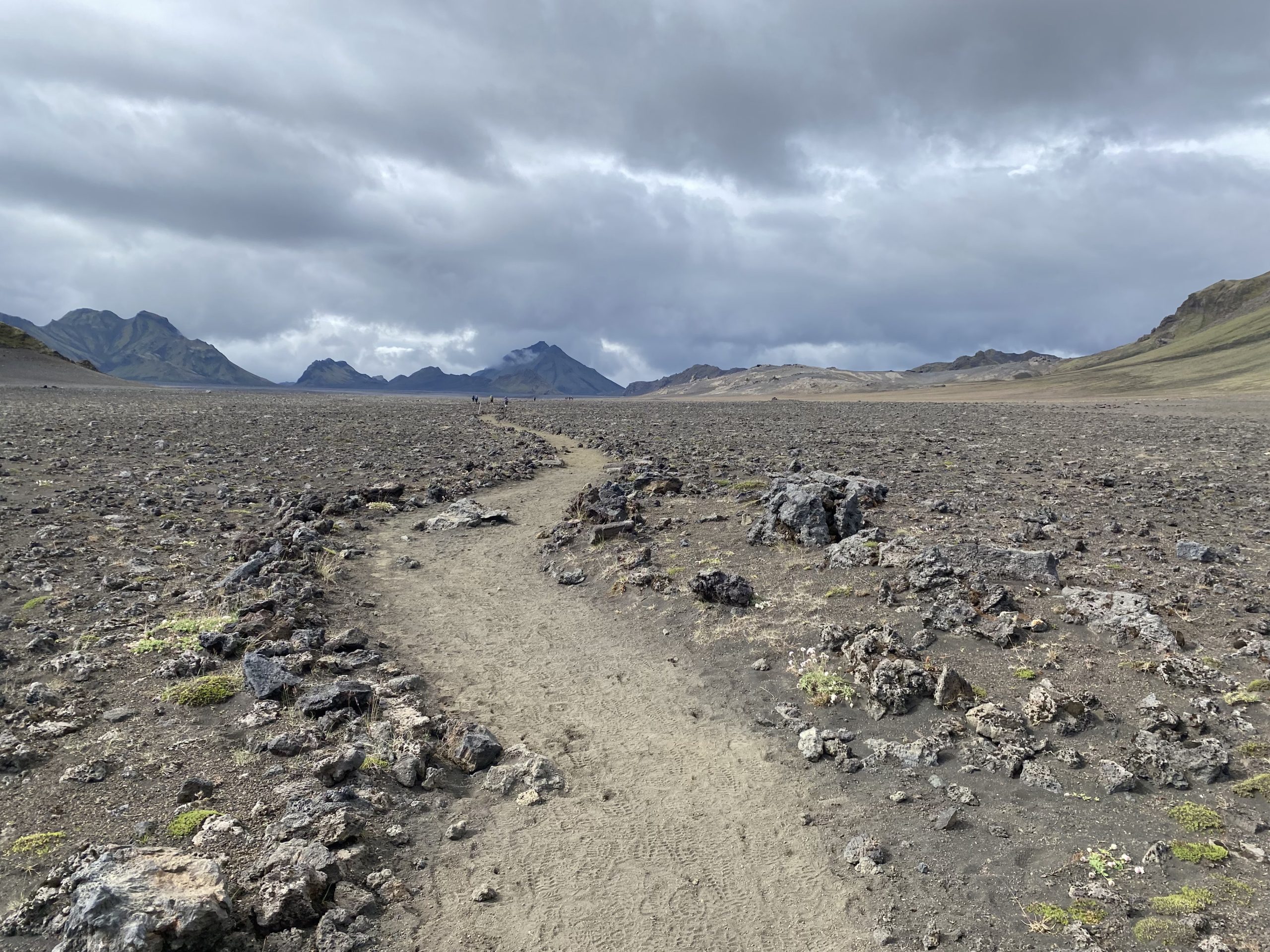 Laugavegur Gruppenreise Anna Rottier - 30. Juli - leere Straße