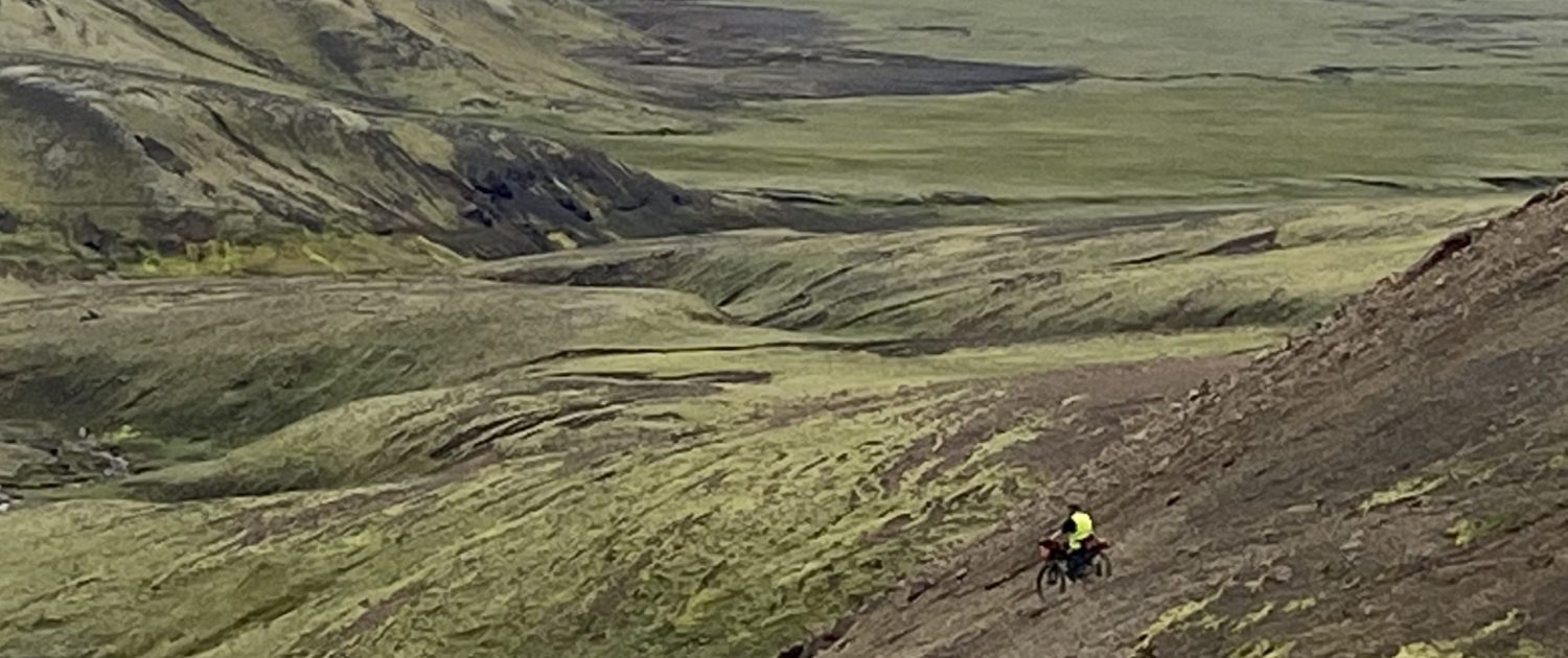 Laugavegur Gruppenreise Anna Rottier - einsame Wanderin